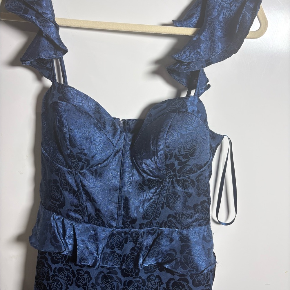 Elegant Blue Ruffle Dress - Picture 6 of 7